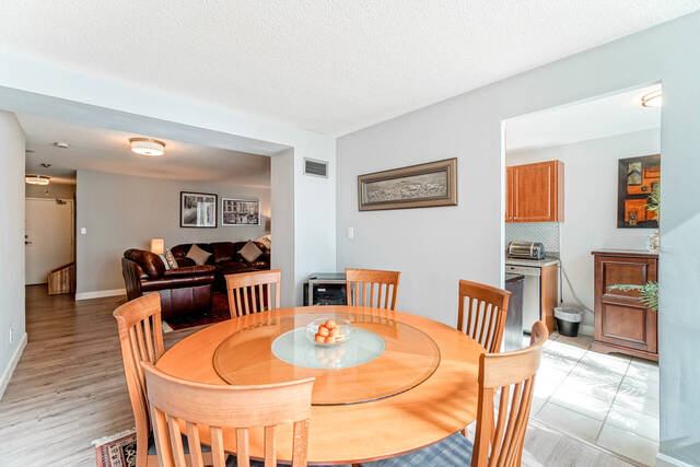 #808-633 Bay Street, Toronto - photo 27