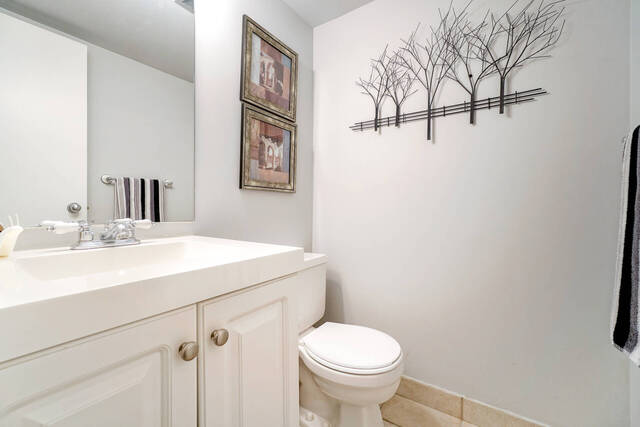 #808-633 Bay Street, Toronto - photo 28