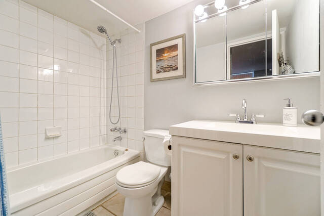 #808-633 Bay Street, Toronto - photo 33