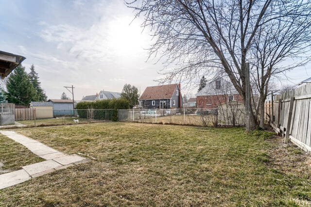 702 Upper James Street, Hamilton - photo 33