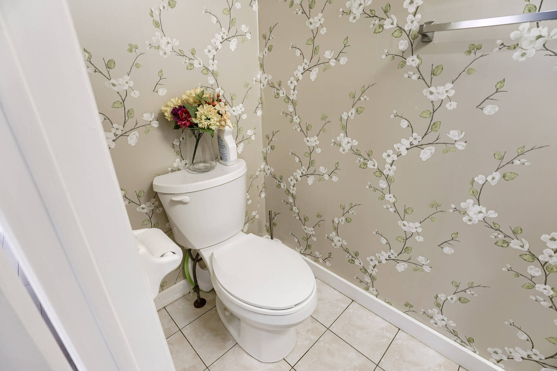 1922764