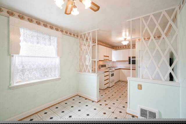 102 Stayner Avenue, North York - photo 17