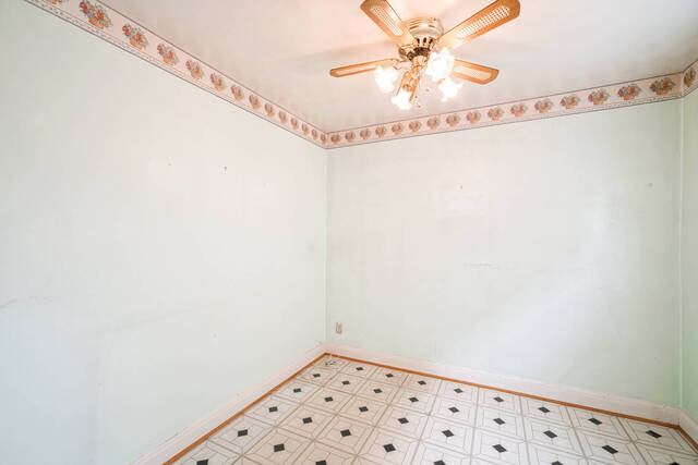 102 Stayner Avenue, North York - photo 19