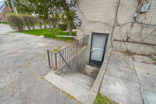 102 Stayner Avenue, North York - photo 55