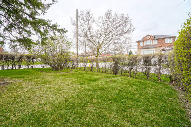 102 Stayner Avenue, North York - photo 59