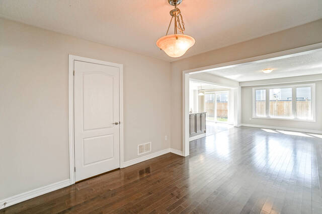 423 Linden Drive, Cambridge - photo 14