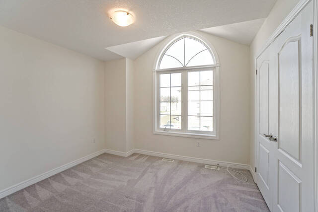 423 Linden Drive, Cambridge - photo 21