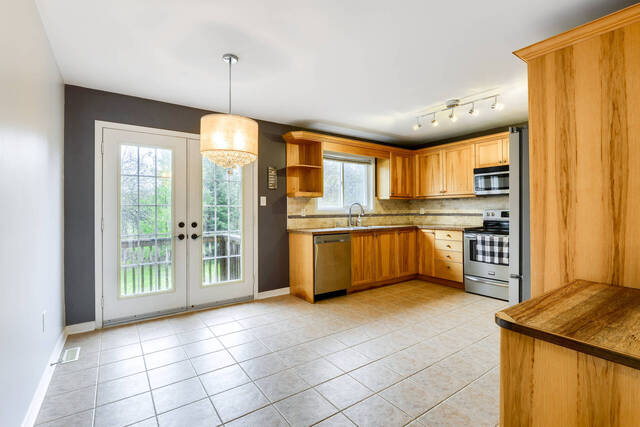 262 Spruce Street, Stayner - photo 9