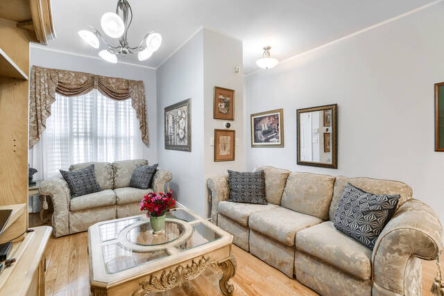541 Ossington Avenue, Toronto - photo 7