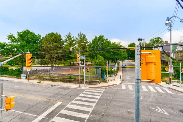 541 Ossington Avenue, Toronto - photo 30