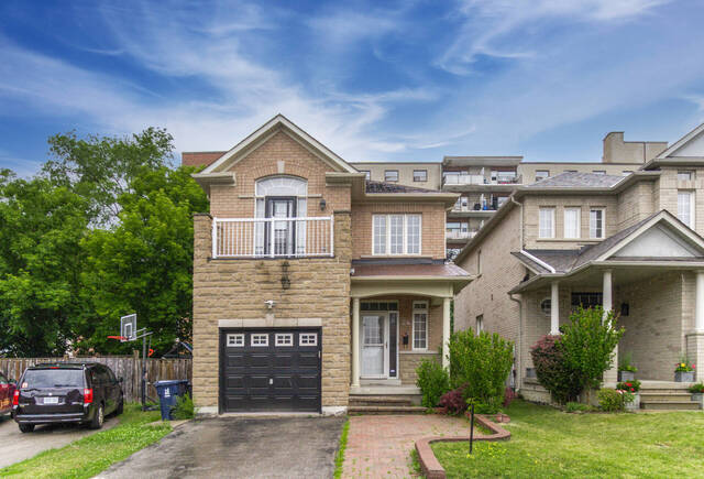 24 Maurice Coulter Mews, North York - photo 1
