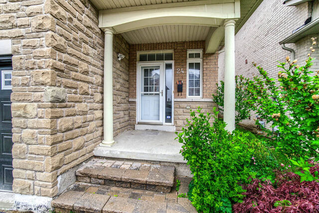 24 Maurice Coulter Mews, North York - photo 4