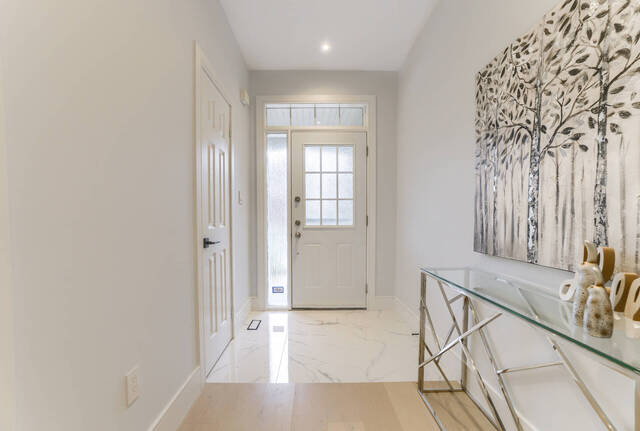 24 Maurice Coulter Mews, North York - photo 5