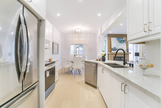 24 Maurice Coulter Mews, North York - photo 12