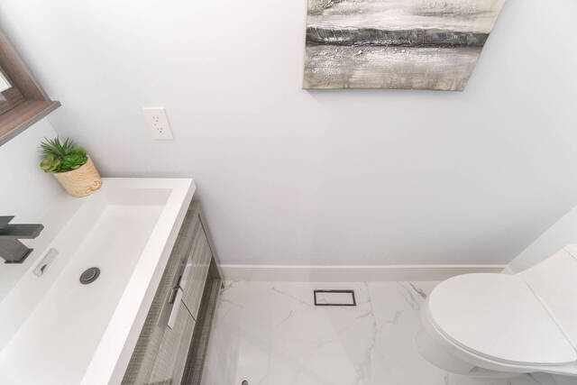 24 Maurice Coulter Mews, North York - photo 17