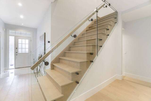24 Maurice Coulter Mews, North York - photo 18