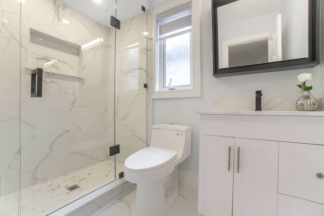 24 Maurice Coulter Mews, North York - photo 27