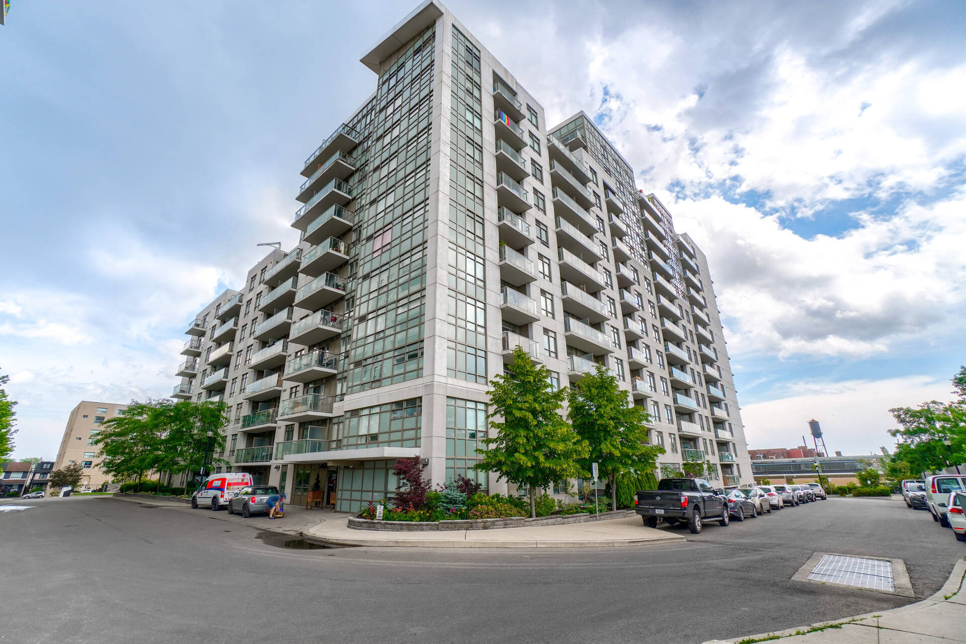 #111-812 Lansdowne Avenue, Toronto – Realmedia Tours