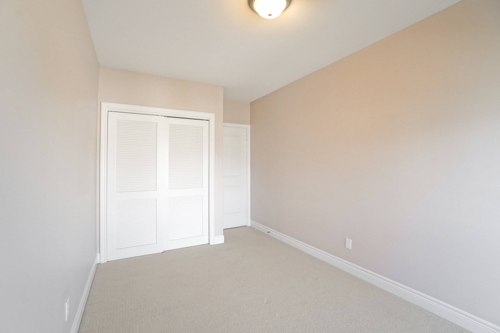 9121 Derry Road, Milton - photo 29