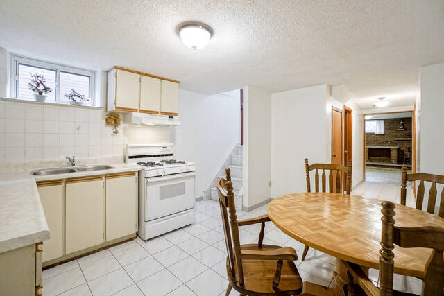 62 Spenvalley Drive, Toronto - photo 29