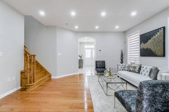 13 Zimmer Street, Brampton - photo 8