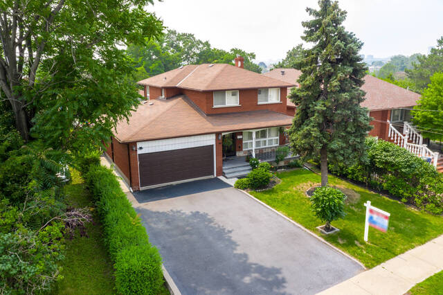 187 Falstaff Avenue, North York - photo 2