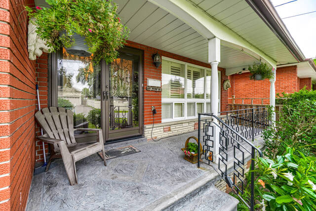 187 Falstaff Avenue, North York - photo 8