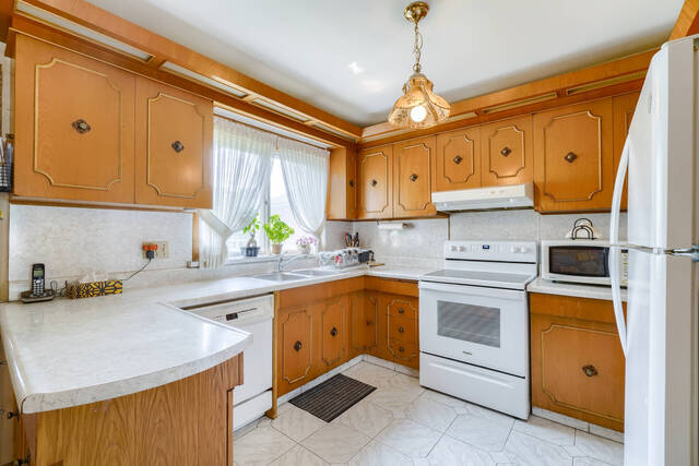 187 Falstaff Avenue, North York - photo 16