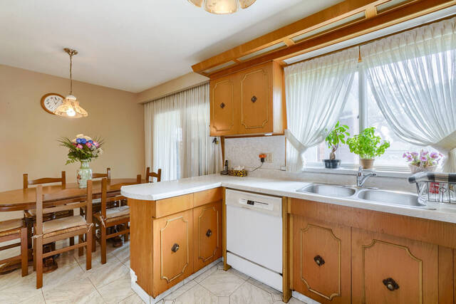 187 Falstaff Avenue, North York - photo 17