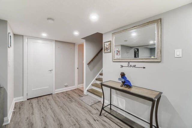 187 Falstaff Avenue, North York - photo 33