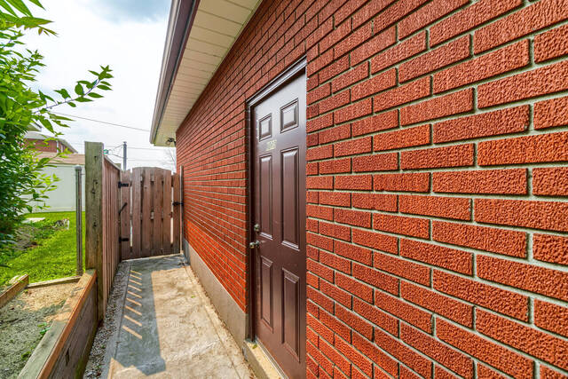 187 Falstaff Avenue, North York - photo 42