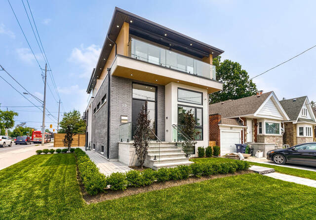 39 Lankin Boulevard, Toronto - photo 9