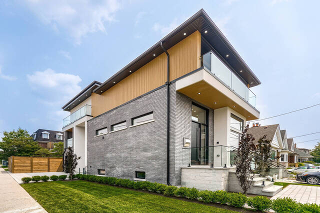 39 Lankin Boulevard, Toronto - photo 11