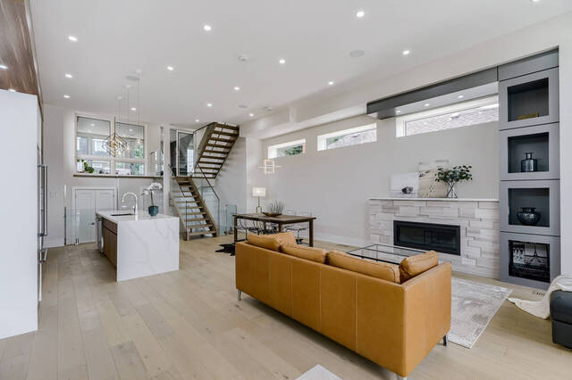39 Lankin Boulevard, Toronto - photo 16
