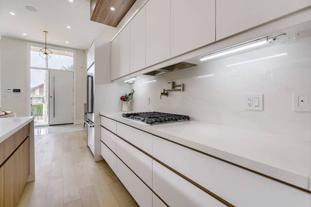 39 Lankin Boulevard, Toronto - photo 35