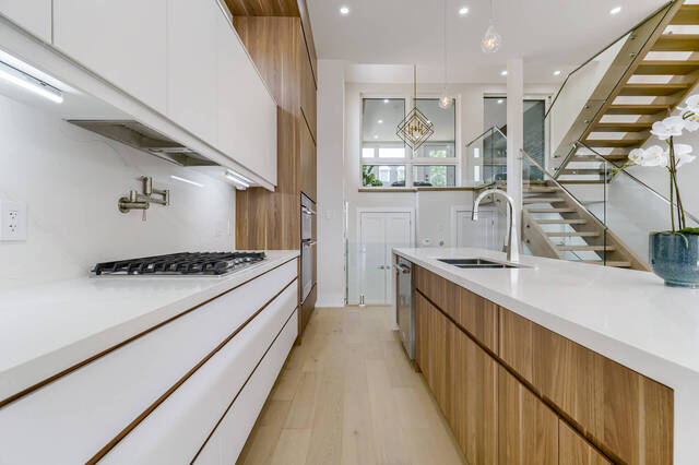 39 Lankin Boulevard, Toronto - photo 37