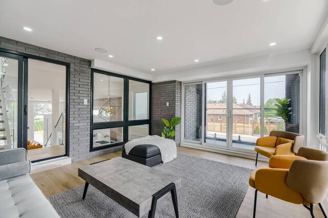 39 Lankin Boulevard, Toronto - photo 43
