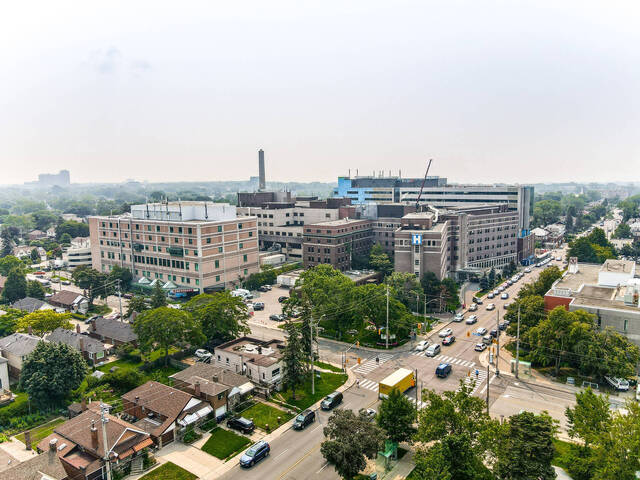 39 Lankin Boulevard, Toronto - photo 101